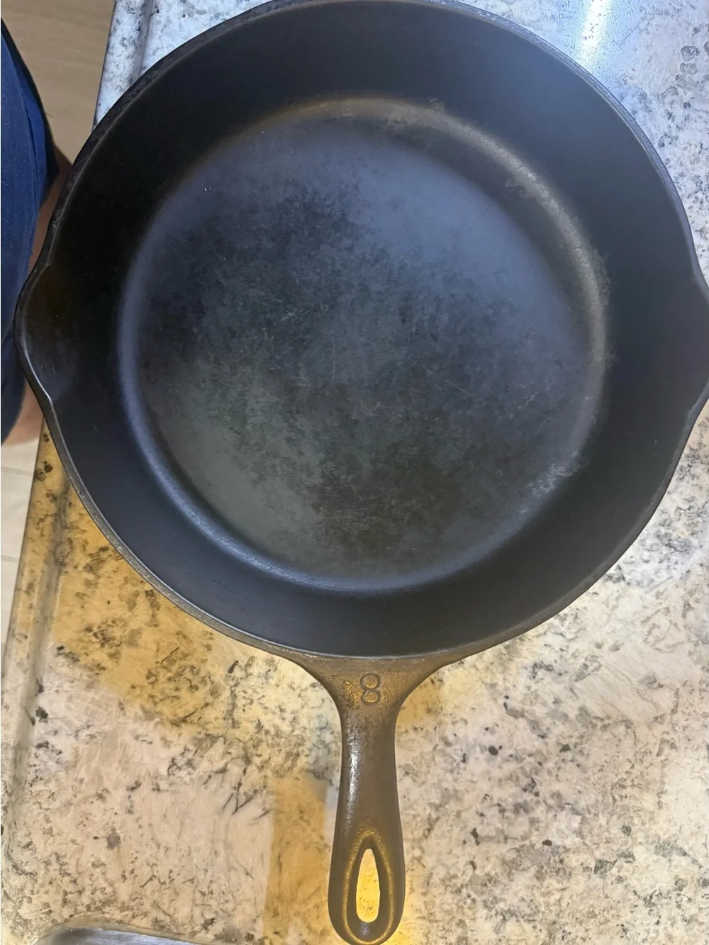 Wagner Ware Sidney Black Cast Iron Skillet - 10.5F